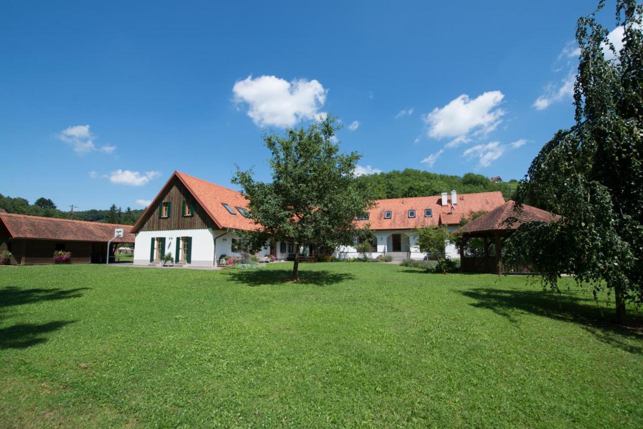 Kuerbishof Gartner Villa Fehring Exterior photo